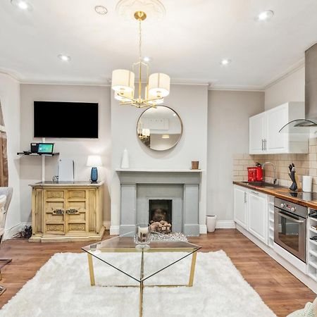 Stunning 2Bed 2Bath Apt In Earls Court Sleeps Six London Exterior photo